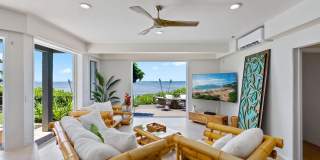Oceanfront Wailupe Beach House w/ Pool & Hot Tub Gallery 14