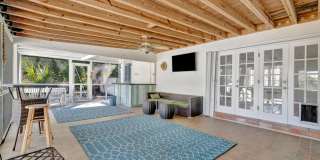 ALL THE CHARM! - Siesta Key 1+ acre on the Bay - 3 bed/ 2 bath pool home Gallery 37