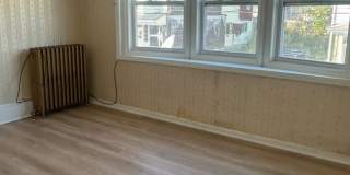328 East Lloyd Street Gallery 1