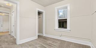 3 Bedroom 1 Bath 2 Stall Detached Garage Gallery 12