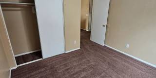 Spacious 6 bedroom , 3 bathroom home with downstairs bedroom and bath Gallery 20