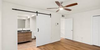 ALAMO HEIGHTS  |  TOWNHOME  |  REMODELED  |  HUGE TERRACE Gallery 28