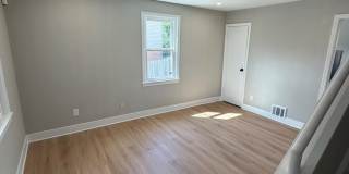 5210 HAYES NE Gallery 1