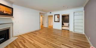 575 S Barrington Ave Gallery 22