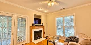 Stunning 3BD, 2.5BA Downtown Raleigh End Unit Townhome with a 1-Car Garage in a Prime Location Near NC State and Tons of Shopping & Dining Options Gallery 4