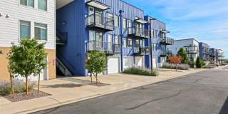 8000 Uptown Gallery 37