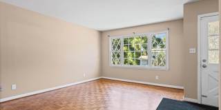 Three bedroom home close to USA with a garage Gallery 3