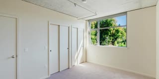 2121 Belmont Gallery 31