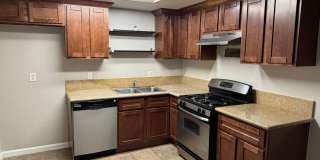 4925-4927 Indian Oaks Court Gallery 3
