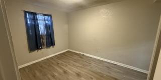 112 E 17th St Gallery 4