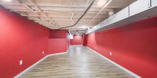 5527 CATHARINE Street Gallery 18
