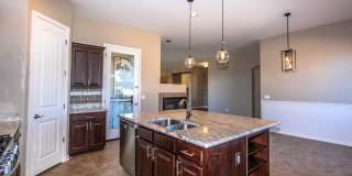 4 Bedroom Home in Granville Gallery 7