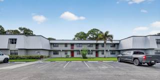 Pierce Beach Premier Apartments at Woodland Condominium Gallery 25