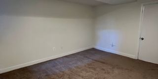Private Entry 1 Bedroom Apartment Gallery 8