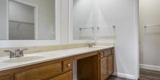 1947 WATERFORD PLACE Gallery 37