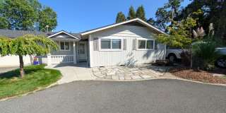 Unfurnished Light-Filled, Beautifully Updated 3-Bedroom Home in Jacksonville Gallery 1