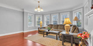 6323 N Francisco Ave Gallery 1