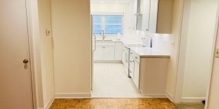 1058 Wilmette Avenue Gallery 14