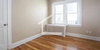 Nice 2 bed steps from Berklee College Gallery 7