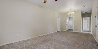 1622 Woodlawn Gallery 3