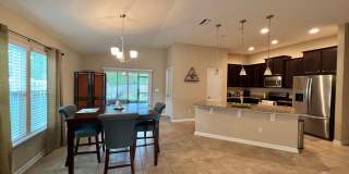 Beautiful 3 bedroom/ 2 bathroom home on the Northside- Pet Friendly!! Gallery 8