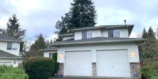 Beautiful 3-Bedroom Kirkland Home with Office, Private Backyard & 2-Car Garage Beautiful 3-Bedroom Kirkland Home with Office, Private Backyard & 2-Car Garage Gallery 1