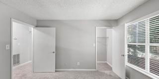 Hampton Point Gallery 14