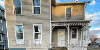 217 North West Avenue Gallery 1