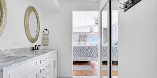 101 N Clematis Street Gallery 20