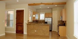 UT PRE-LEASE: Beautiful, Recently Constructed 6 bed/ 4 ba home in North Loop Area, Mins to UT Gallery 4