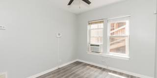 2414 N KILBOURN Avenue Gallery 9