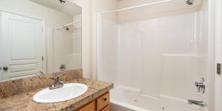 Modern 2 Bedroom Condo Featuring Main Level Bonus Room and Two Ensuite Bedrooms Gallery 26