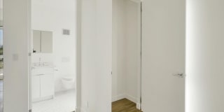 Saturn Street Gallery 18