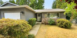 Charming Gresham Gem on a Quiet Cul-de-Sac – Attached Garage & Convenient Location! Gallery 1
