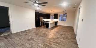Charming 2BR  2 Full Bath 2 Covered Car Garage Condo in Phoenix near TSMC plant Gallery 23