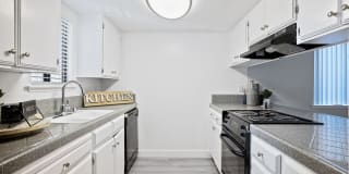 Riverwoods Apartments Gallery 3