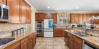 44256 Dahlia Street Gallery 19
