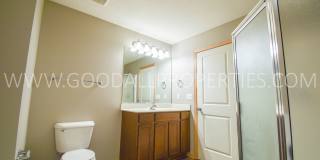 2-Bedroom, 1.5-Bath Townhome Near Jordan Creek with Attached Garage Gallery 9