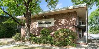 Celeste Manor - 1 Bedroom / 1 Bathroom, Updated Gallery 7