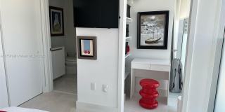 1 Collins Ave Gallery 20