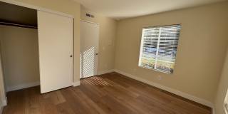 Cute Upgraded 2 bedroom/2 Bath Gallery 22