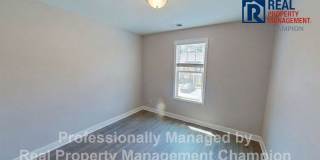 Beautiful 3 BD/2 BA End Unit Townhome in Leland Gallery 16