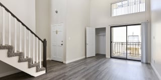Chatsworth Plaza Gallery 18