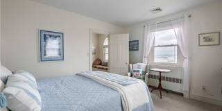 132 Memorial Boulevard Gallery 13
