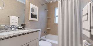 Monon Living Gallery 86