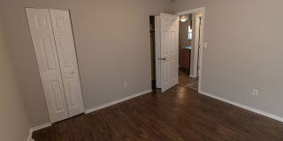 Large 4 bedroom Duplex Gallery 18