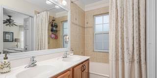 2036 SE Avon Park Drive Gallery 31