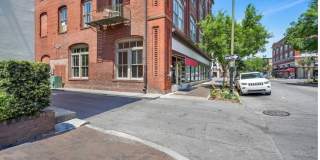 2 BED | 2 BATH | DOWNTOWN CONDO | GARAGE PARKING INCLUDED Gallery 6