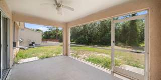 Spacious 3 bedroom 2 bathroom home in Lehigh Acres - New flooring! Gallery 26