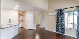 450 Elm Drive Gallery 4